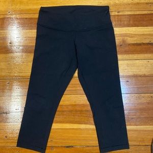 Black, cropped Lululemon leggings!